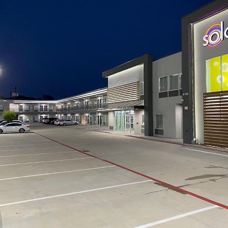 Hotel Solara I-45 & Hobby Airport Х'юстон Екстер'єр фото