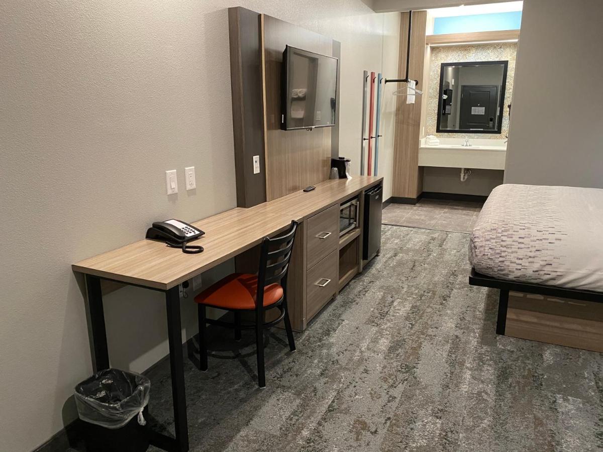 Hotel Solara I-45 & Hobby Airport Х'юстон Екстер'єр фото